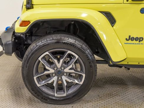 Used 2024 Jeep Wrangler Unlimited w/ Convenience Group image 13