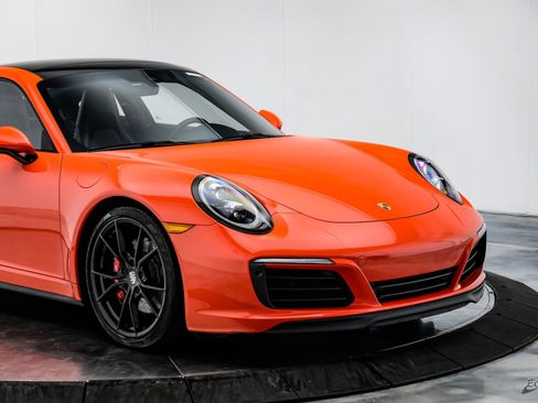 Used 2018 Porsche 911 Carrera 4S AWD/4WD image 23