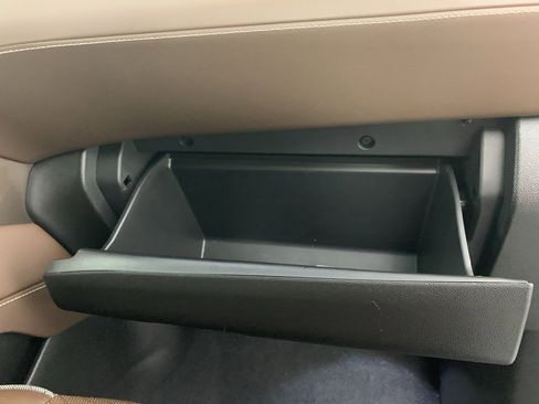 Used 2021 Chevrolet Tahoe High Country w/ Premium Package image 46