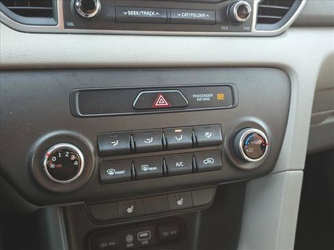 Used 2017 Kia Sportage LX w/ LX Popular Package image 12