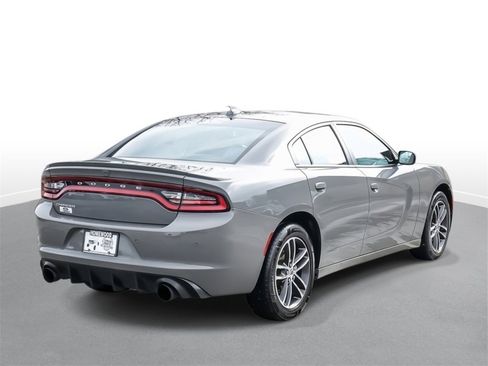 Used 2019 Dodge Charger SXT w/ Navigation & Travel Group image 8