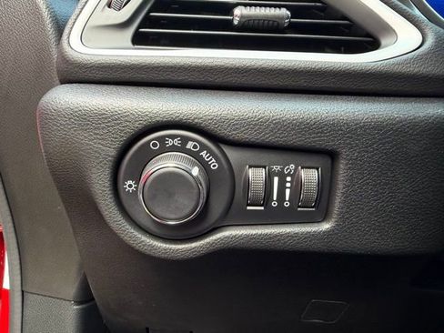 New 2026 Chrysler Voyager LX FWD image 17
