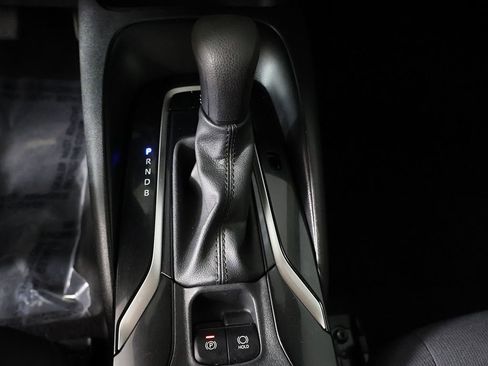 Used 2022 Toyota Corolla LE FWD image 37