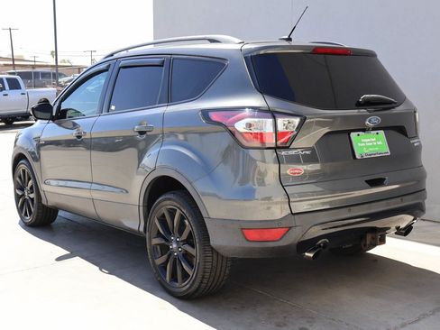 Used 2017 Ford Escape Titanium AWD/4WD image 3