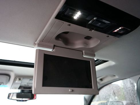 Used 2015 GMC Yukon SLT w/ Open Road Package image 16