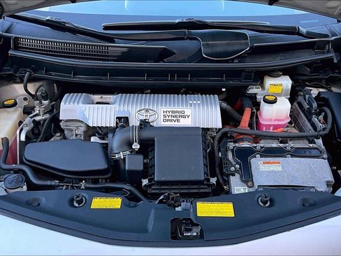 Used 2012 Toyota Prius V Two image 29