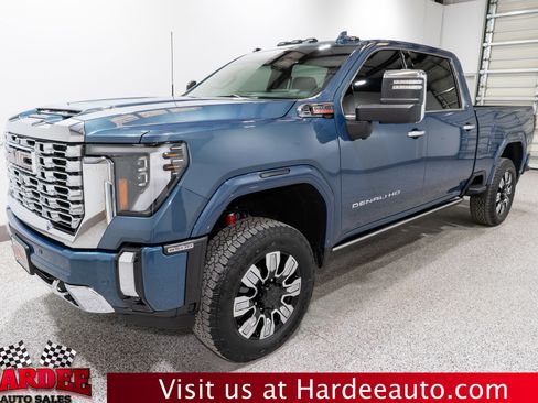 Used 2026 GMC Sierra 2500 Denali w/ Denali Reserve Package image 2
