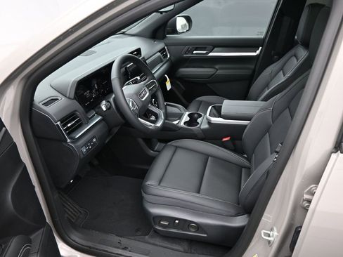 New 2026 GMC Terrain Elevation w/ Elevation Premium Package image 9