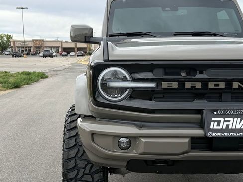 Used 2025 Ford Bronco Outer Banks AWD/4WD image 6
