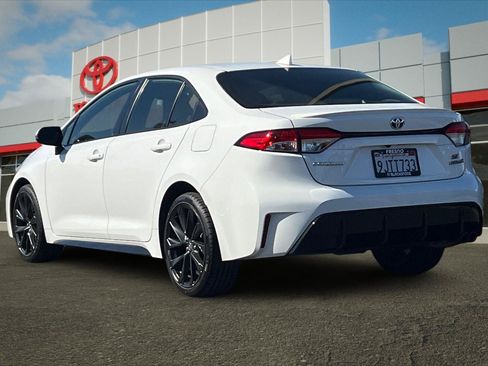 Certified 2024 Toyota Corolla SE FWD image 5