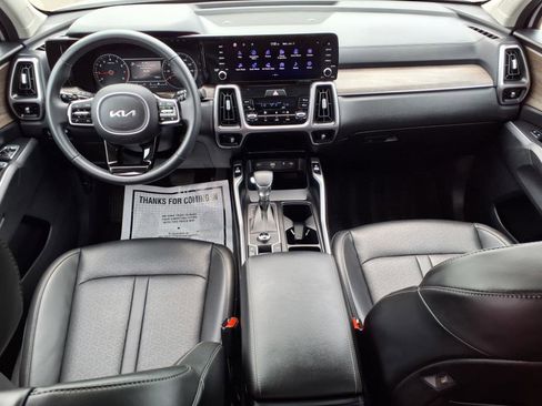 Used 2023 Kia Sorento X-Line EX image 12