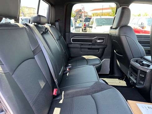 New 2026 RAM 2500 Laramie AWD/4WD image 18