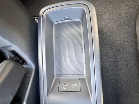 Certified 2025 Nissan Armada Platinum image 36