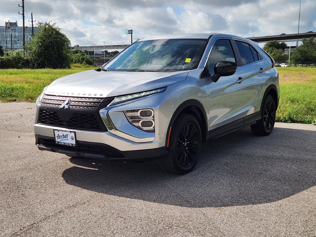 Used 2024 Mitsubishi Eclipse Cross LE AWD/4WD image 2