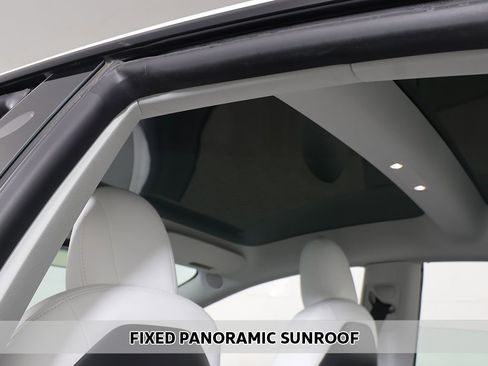 Used 2023 Tesla Model 3 Performance image 5