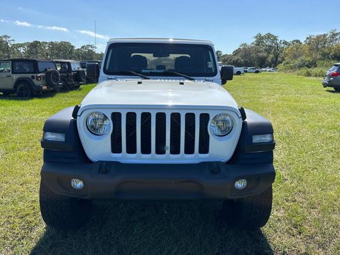 Used 2020 Jeep Gladiator Sport w/ Quick Order Package 24S image 8