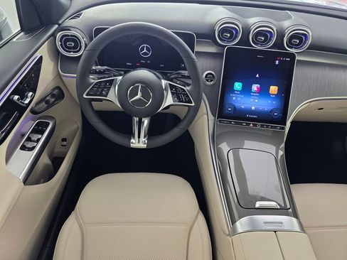 New 2026 Mercedes-Benz GLC 300 image 10