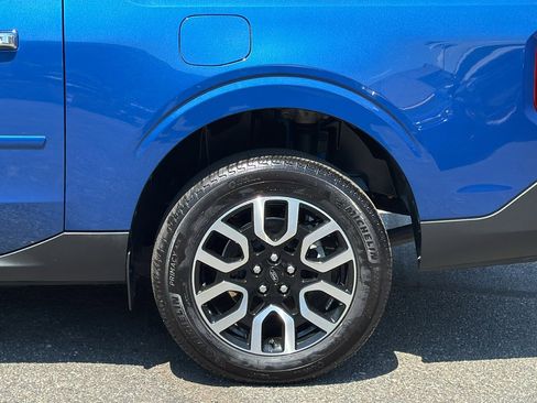 Certified 2024 Ford Maverick Lariat AWD/4WD image 4