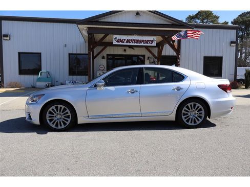 Used 2013 Lexus LS 460 AWD image 2