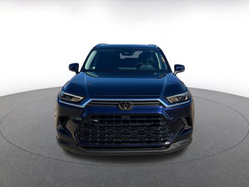 Used 2025 Toyota Grand Highlander FWD image 3