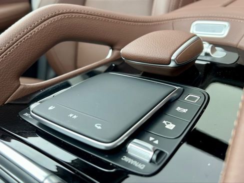 Certified 2026 Mercedes-Benz GLS 450 4MATIC image 28