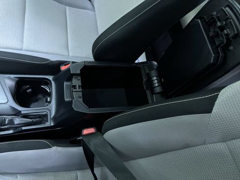 Used 2016 Toyota RAV4 XLE AWD/4WD image 25
