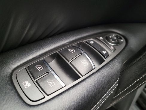 Used 2020 Nissan Armada SL w/ Premium Package RWD image 27
