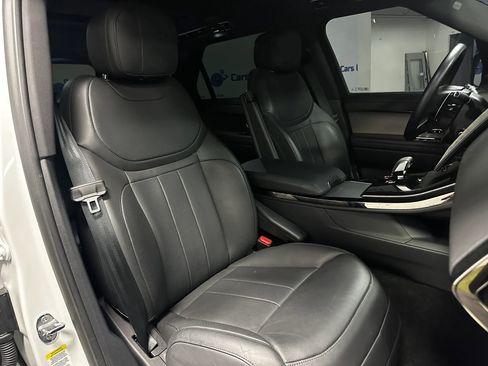 Used 2024 Land Rover Range Rover Sport SE AWD/4WD image 27