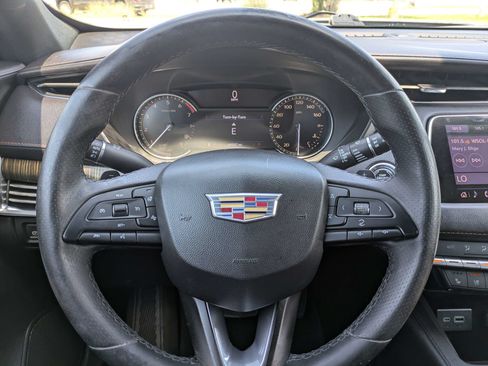 Certified 2019 Cadillac XT4 Sport FWD image 21