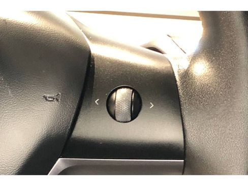 Used 2023 Tesla Model Y Long Range image 28