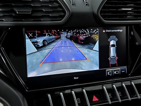 Used 2022 Lamborghini Urus AWD/4WD image 28