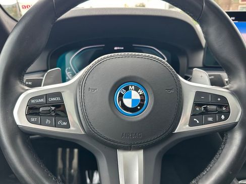 Used 2023 BMW 530e w/ M Sport Package image 25
