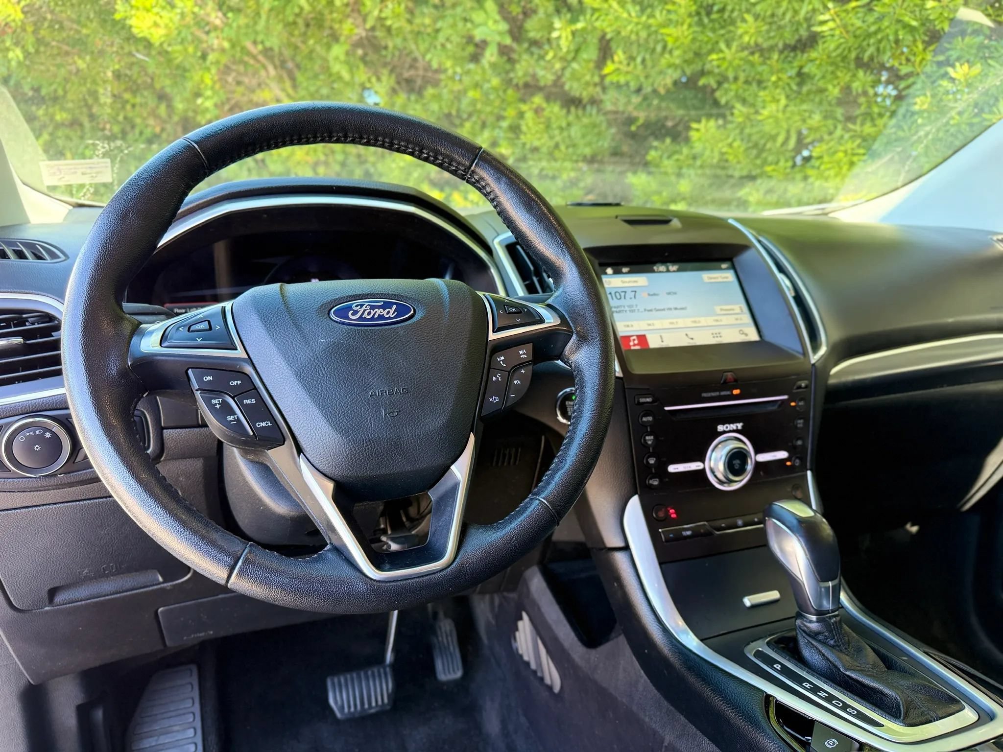Used 2018 Ford Edge Titanium FWD image 28