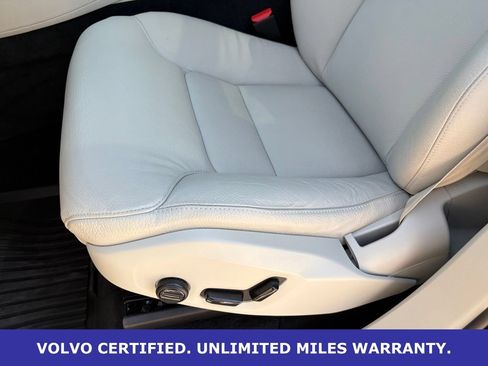 Certified 2025 Volvo XC90 B5 Core w/ Protection Package Premier AWD/4WD image 29
