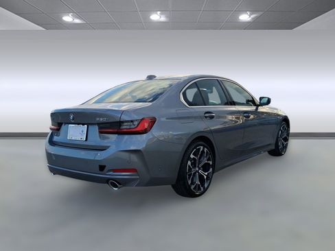 Used 2026 BMW 330i xDrive Sedan w/ Premium Package AWD/4WD image 7