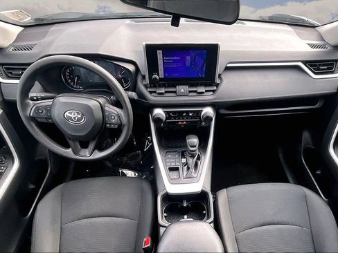 Used 2024 Toyota RAV4 LE image 7