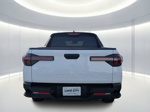Used 2024 Hyundai Santa Cruz SEL FWD image 4