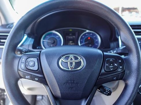 Used 2016 Toyota Camry LE FWD image 13