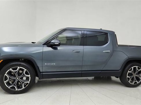 Used 2025 Rivian R1T Adventure image 3