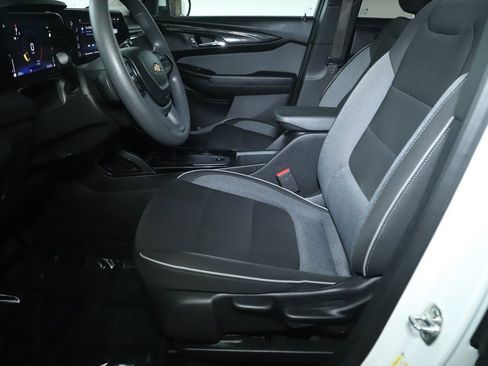 Used 2025 Chevrolet TrailBlazer LT image 18