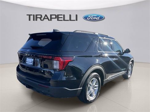 New 2025 Ford Explorer Active image 8