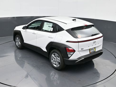 New 2026 Hyundai Kona SE image 19