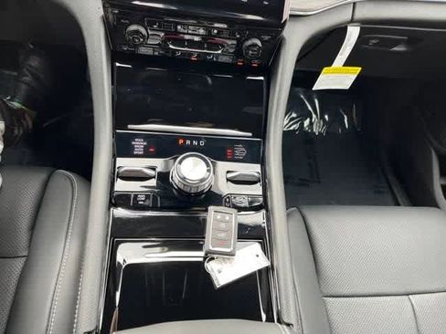 New 2025 Jeep Grand Cherokee L Overland w/ Luxury Tech Group IV image 20