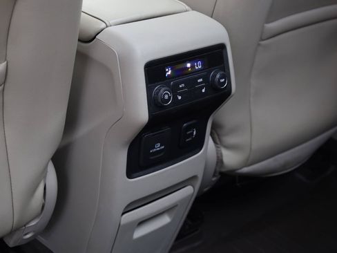 Used 2017 GMC Acadia Denali w/ Technology Package AWD/4WD image 21