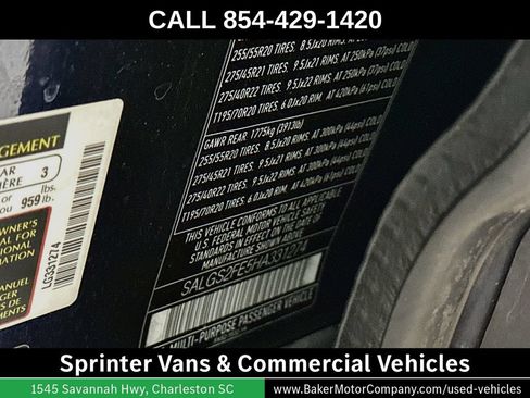 Used 2017 Land Rover Range Rover Supercharged AWD/4WD image 35