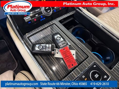 Used 2020 Lincoln Navigator Black Label w/ Cargo Convenience Package AWD/4WD image 24