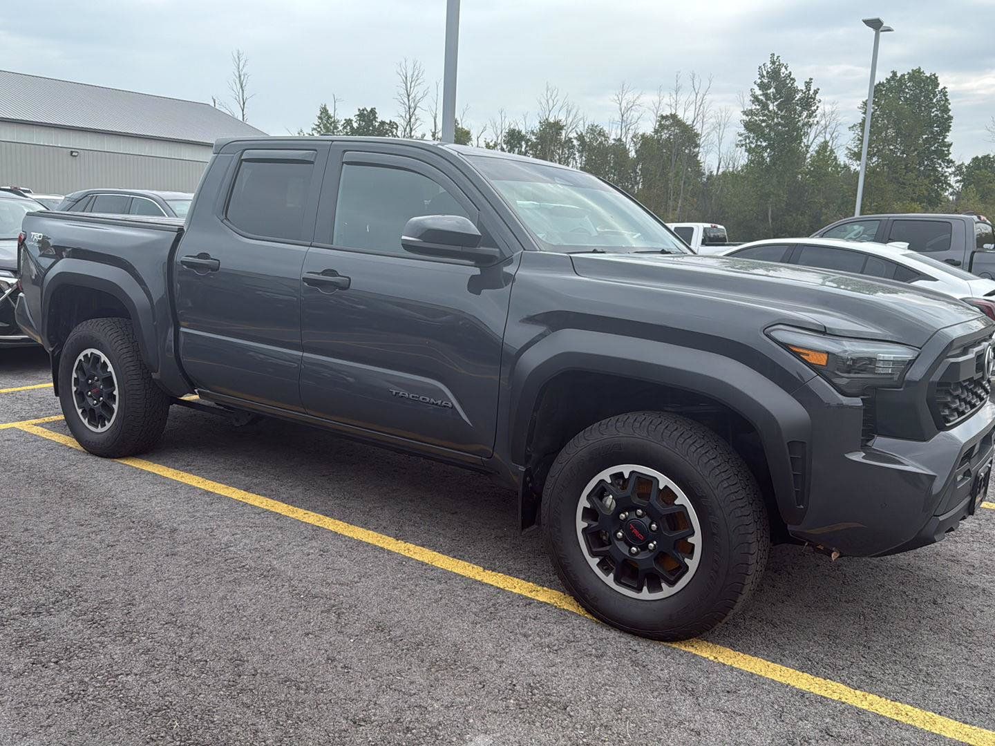 Used 2024 Toyota Tacoma TRD Off-Road w/ TRD Off Road Upgrade Package AWD/4WD image 3