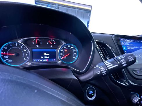 Used 2024 Chevrolet Equinox RS w/ RS Leather Package image 19