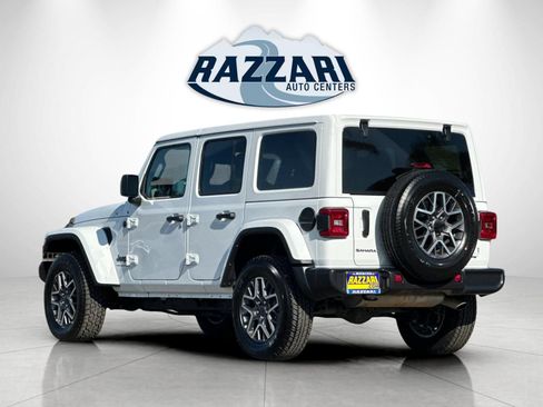 Used 2025 Jeep Wrangler Unlimited Sahara AWD/4WD image 5