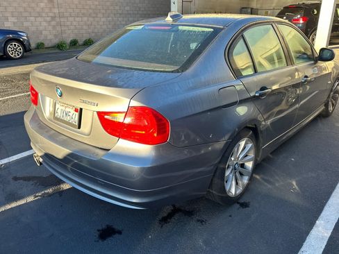 Used 2011 BMW 328i Sedan image 2